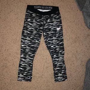 Nike crop leggings